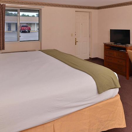 Americas Best Value Inn & Suites Wolcott Εξωτερικό φωτογραφία