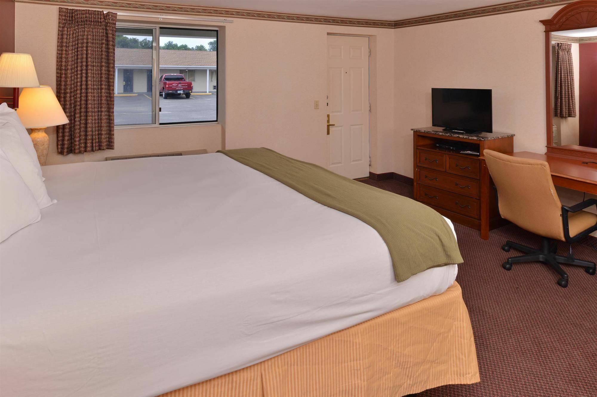 Americas Best Value Inn & Suites Wolcott Εξωτερικό φωτογραφία
